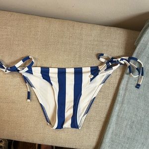 NWOT solid & striped bikini bottoms
